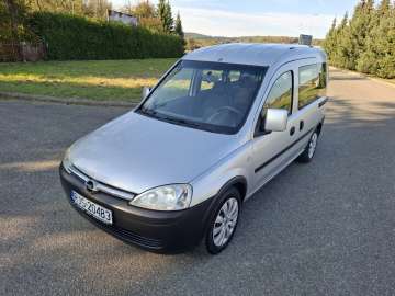 Opel Combo 1.6 Benzyna 94KM 2008r Osobowy Klima Hak
