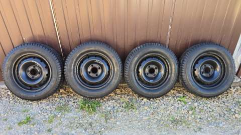 Komplet 4 szt, opon zimowych z felgami PNEUS BP-5 Rozmiar 175/65R14