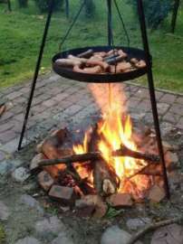 GRILL wiszący nad ogniskiem