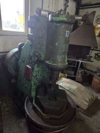 Młot Sprężarkowy Zamech MS100B - 1968 rok - palenisko