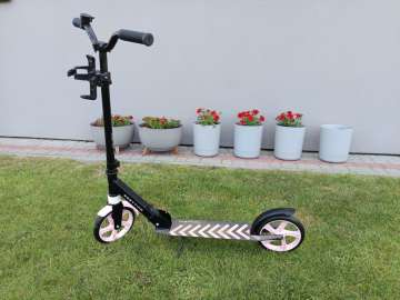 Hulajnoga firmy SESTTINO