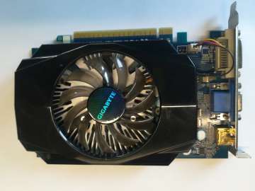 Sprzedam kartę graficzną GF Gigabyte 1G