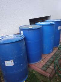 Beczki plastikowe 200l
