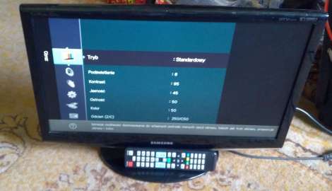 Telewizor Samsung LED 24 cale z pilotem stan b.dobry