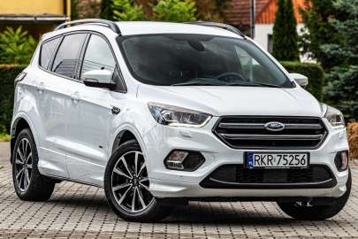 ford kuga | benzyna | 2018r. | st line | 4x4 | automat