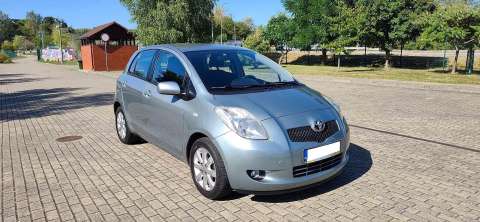 Toyota Yaris 1.0 Benzyna Klimatyzacja Niski Przebieg Ekonomiczna