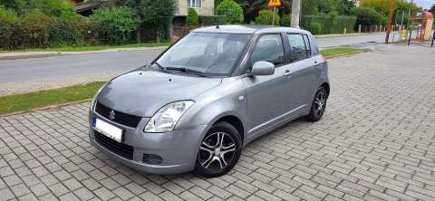 Suzuki Swift 1.5 VVT Benzyna Klimatyzacja Grzane Fotele Ekonomiczny