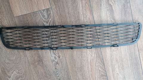 Kratka zderzaka przód Toyota Yaris 2 lift