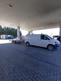 Wypożycz lawetę samochodową płaska raz łamana pełna podłoga Speedline