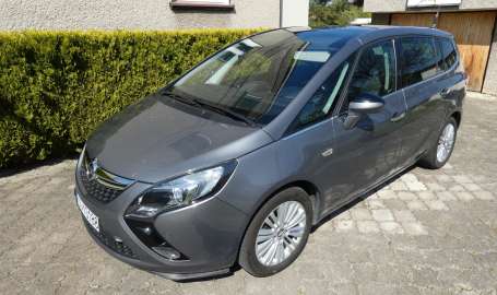 Opel Zafira C 2016