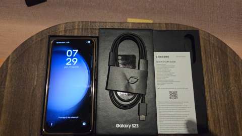 Telefon Komórkowy Samsung S23  8/128Gb. Cena 800 zł.