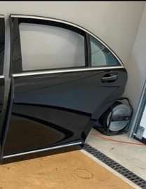 Sprzedam Drzwi Tylne Prawa i Lewa strona do Mercedesa S klasa W221