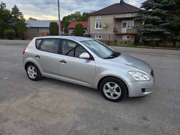 kia ceed 1.6 benzyna 122 km stan  bogate wyposażenie