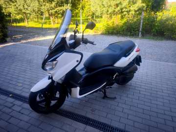 Yamaha X-Max 125i