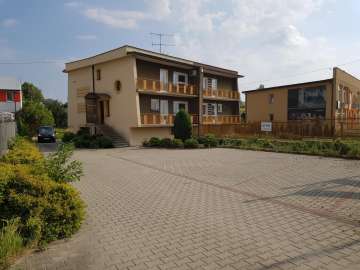 Tarnów Krakowska Dom trzykondygnacyjny pod mieszkania lub działalność