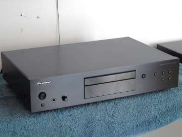 świetny cd pioneer dp-30ae sprawny i ładny. wysyłka.