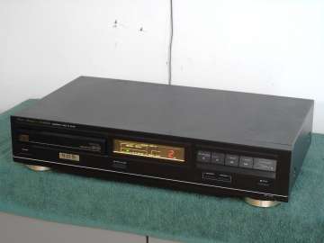 świetne cd fisher ad-913 japan sprawny i ładny. wysyłka