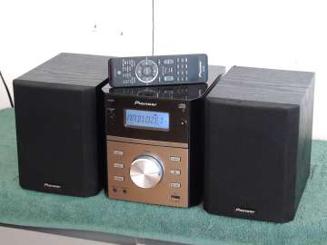 wieża pioneer pilot cd usb mp-3 aux kolumny sprawna. dostawa
