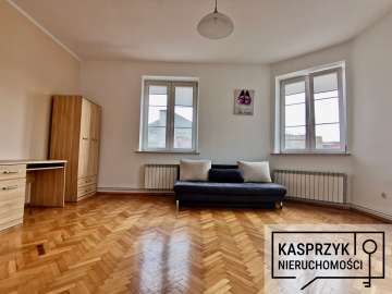 Na sprzedaż duże, przestronne mieszkanie w Jaśle.