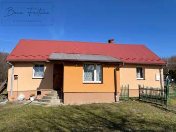 Drewniany dom w Osobnicy gm. Jasło gospodarstwo rolno-leśne 1,4846 ha