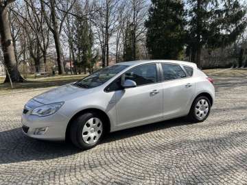 Opel AstraJ 1.4 Benzyna|Hatchback|2010|Klimatyzacja|Zadbany