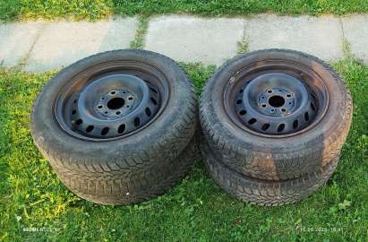 Sprzedam  4 koła  M+S 145/70 R13 71T,do fiata seicento ( zimowe)