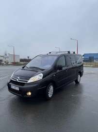 Wynajem Citroen Jumpy Combi 9-osobowy