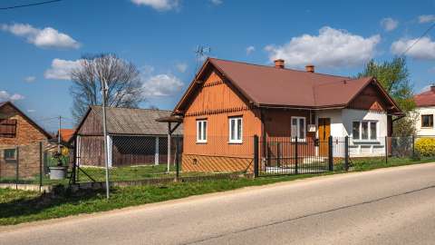 Do sprzedania dom wraz z budynkami gospodarczymi