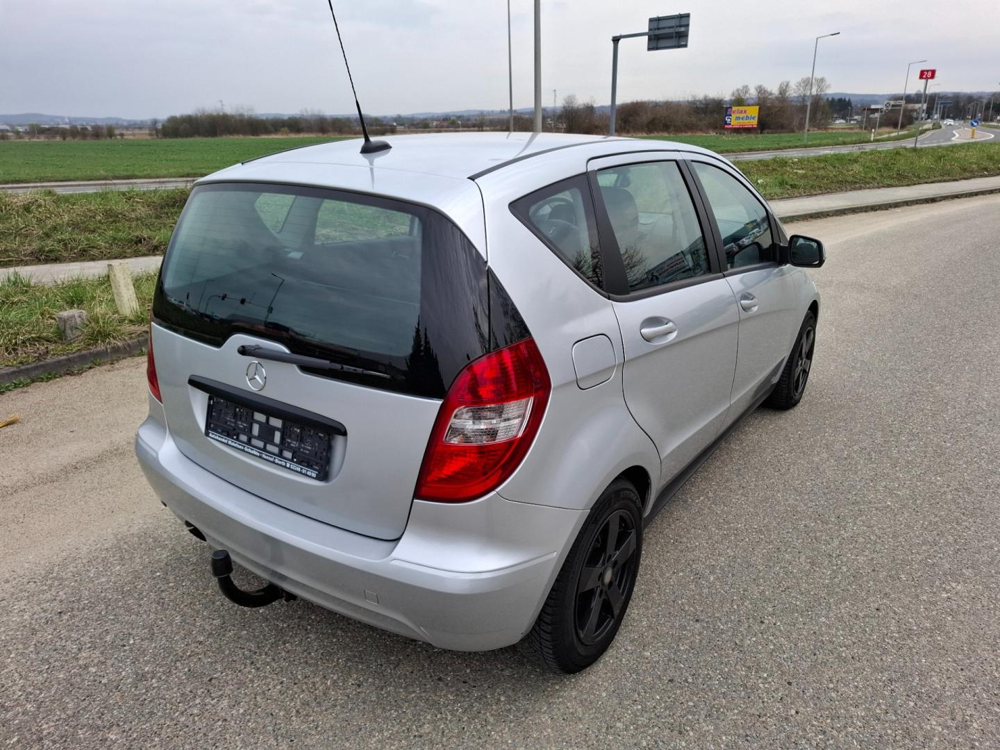 Mercedes A Klasa 1.5 Benzyna 95KM 2010r Grzane Fotele Hak Alu