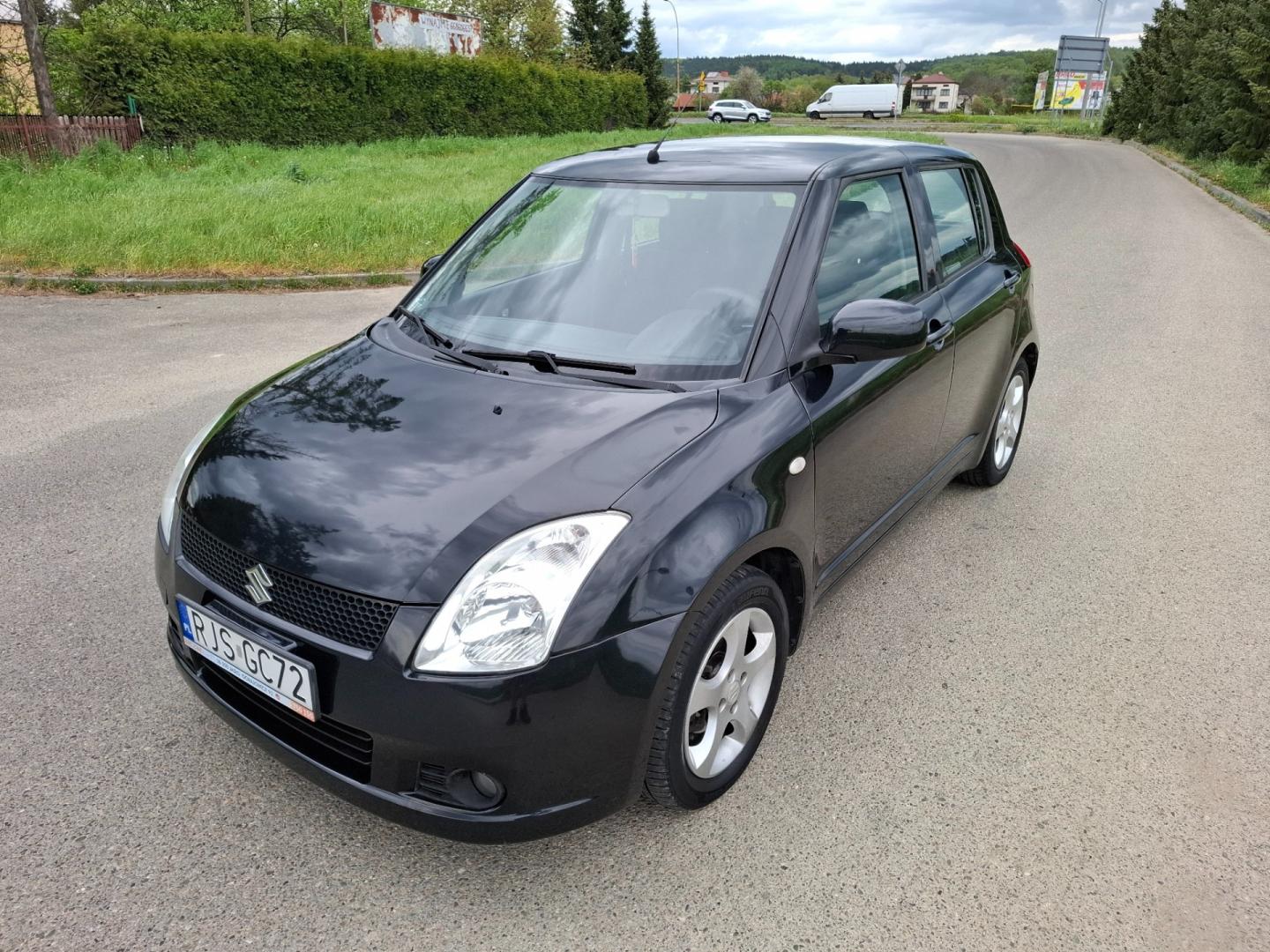Suzuki Swift 1.5 Benzyna 2009r Klima KeyLess Alu Hak 2x Koła