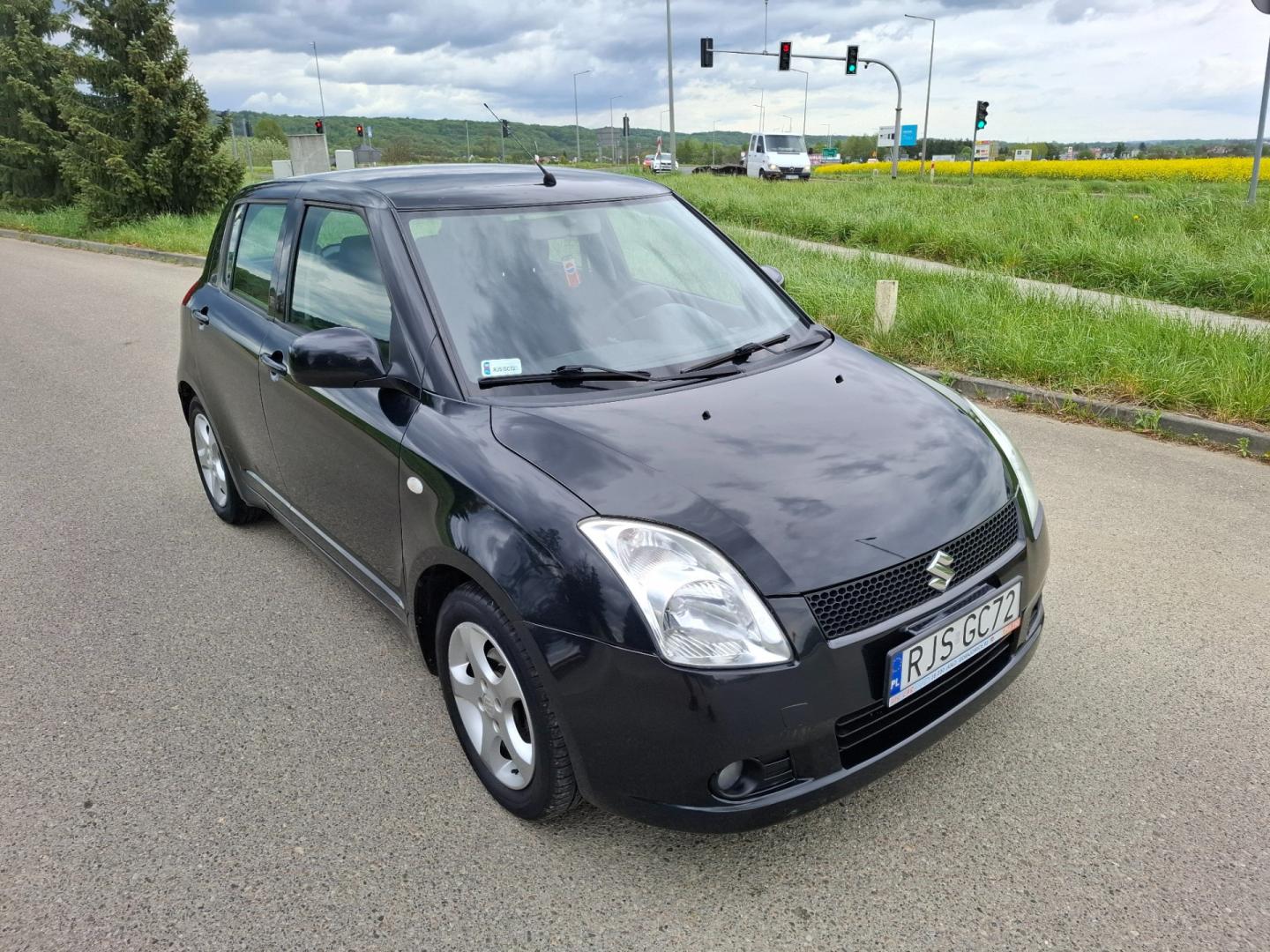 Suzuki Swift 1.5 Benzyna 2009r Klima KeyLess Alu Hak 2x Koła