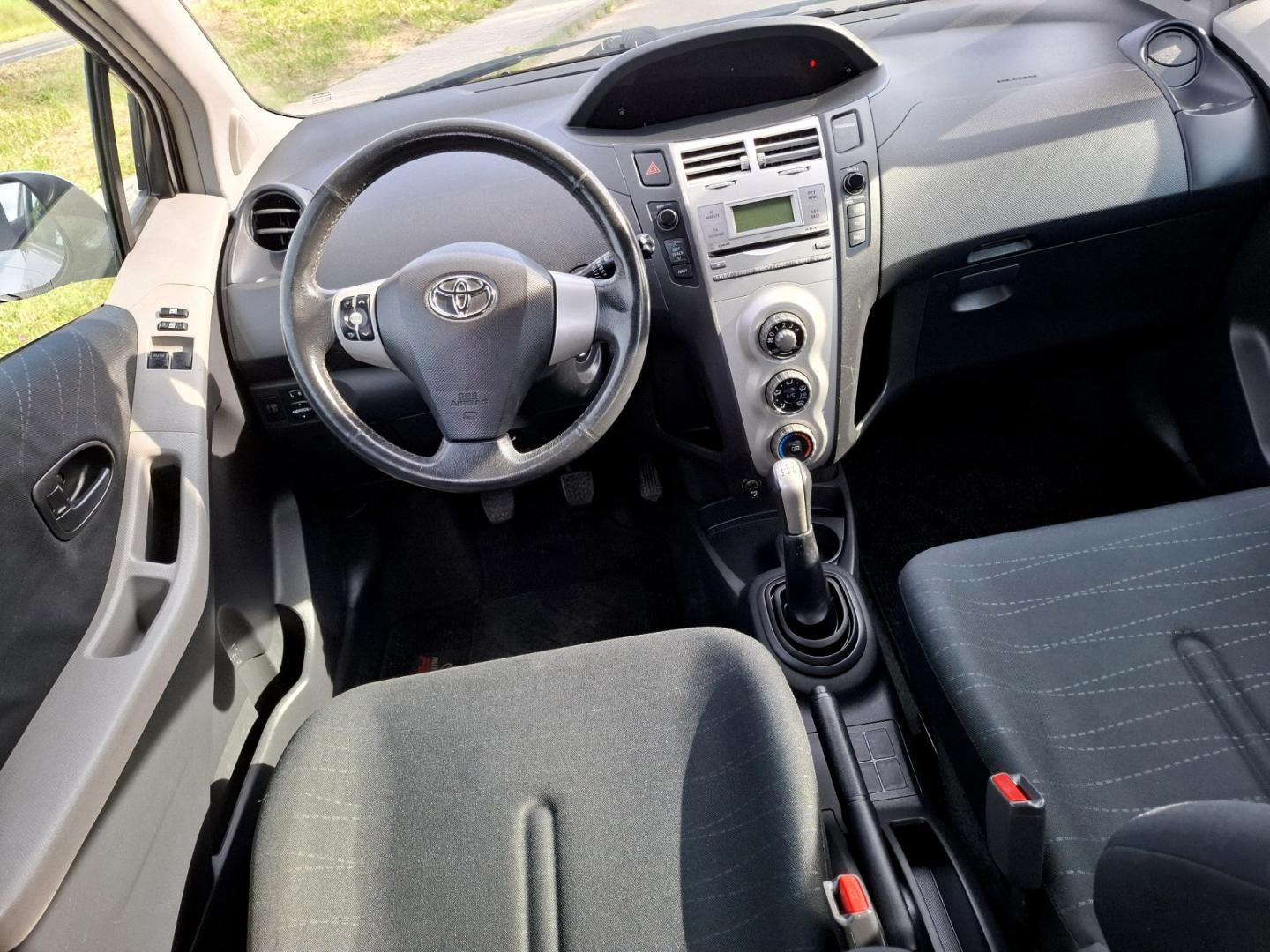 Toyota Yaris II 2006r 1.3 Benzyna 87KM Klima 2x Koła