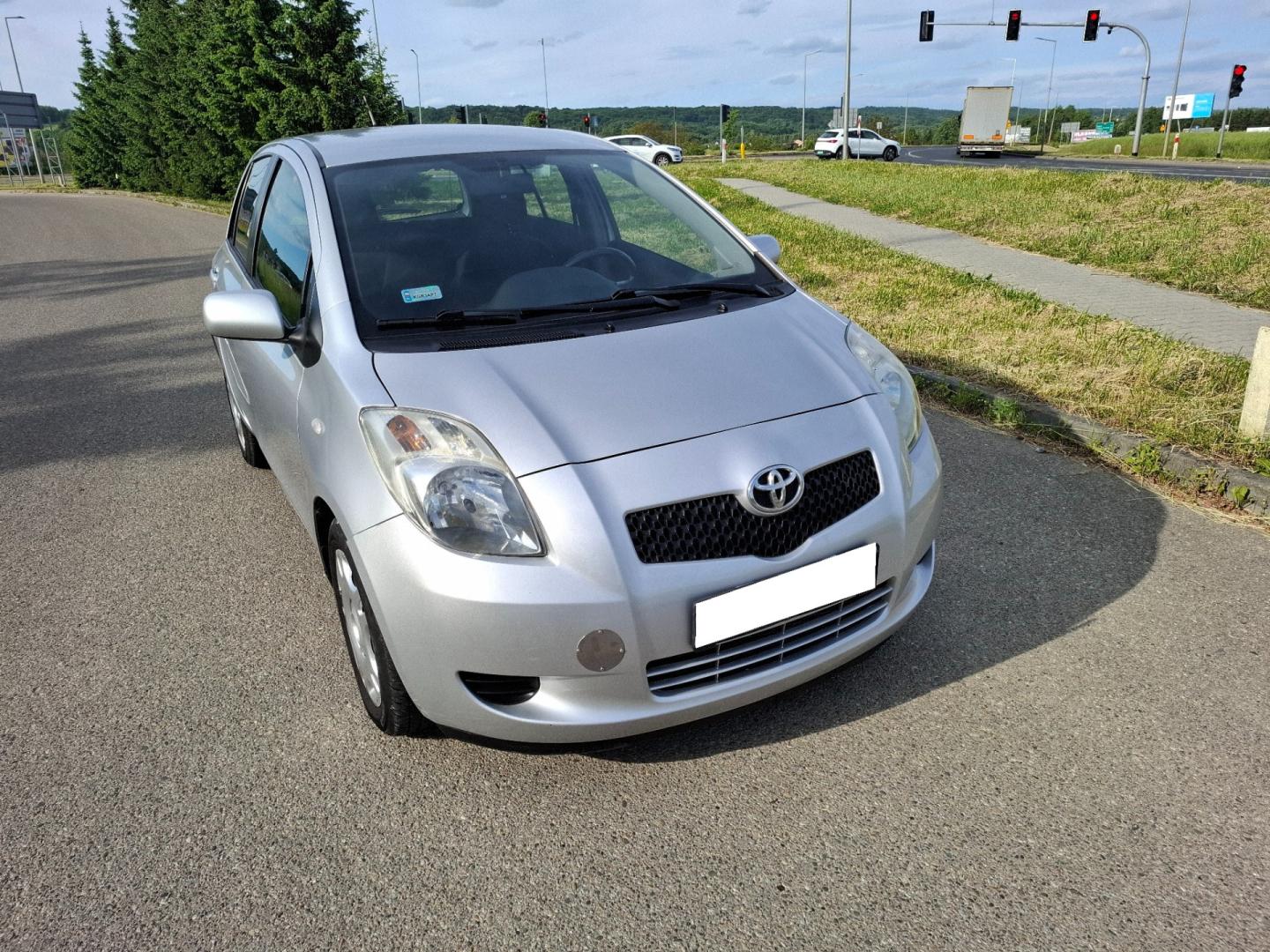 Toyota Yaris II 2006r 1.3 Benzyna 87KM Klima 2x Koła