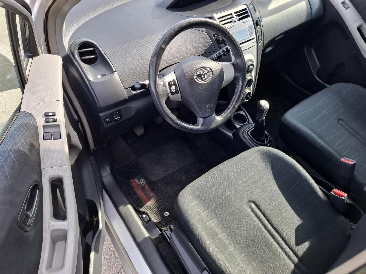 Toyota Yaris II 2006r 1.3 Benzyna 87KM Klima 2x Koła