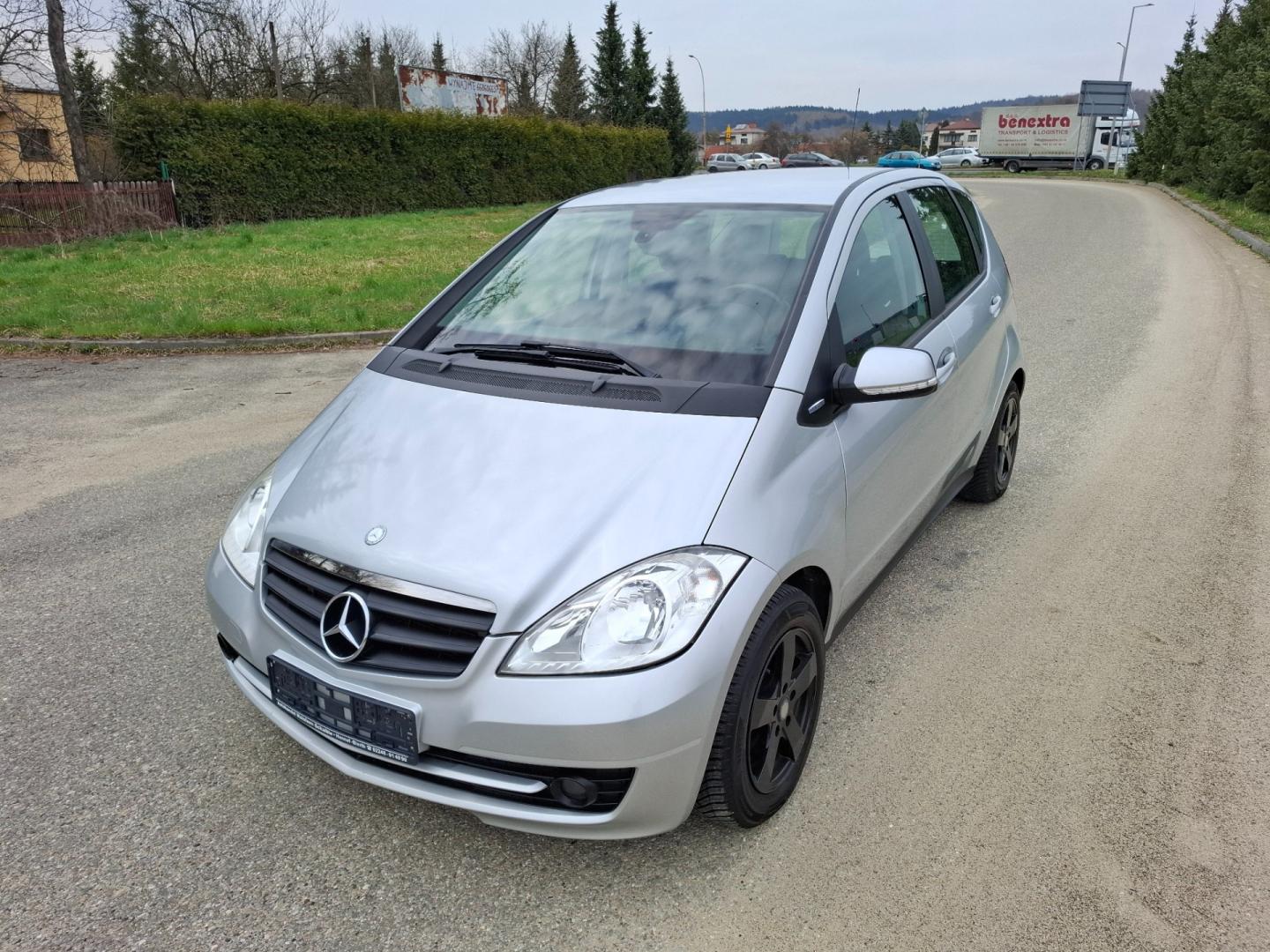 Mercedes A Klasa 1.5 Benzyna 95KM 2010r Grzane Fotele Hak Alu