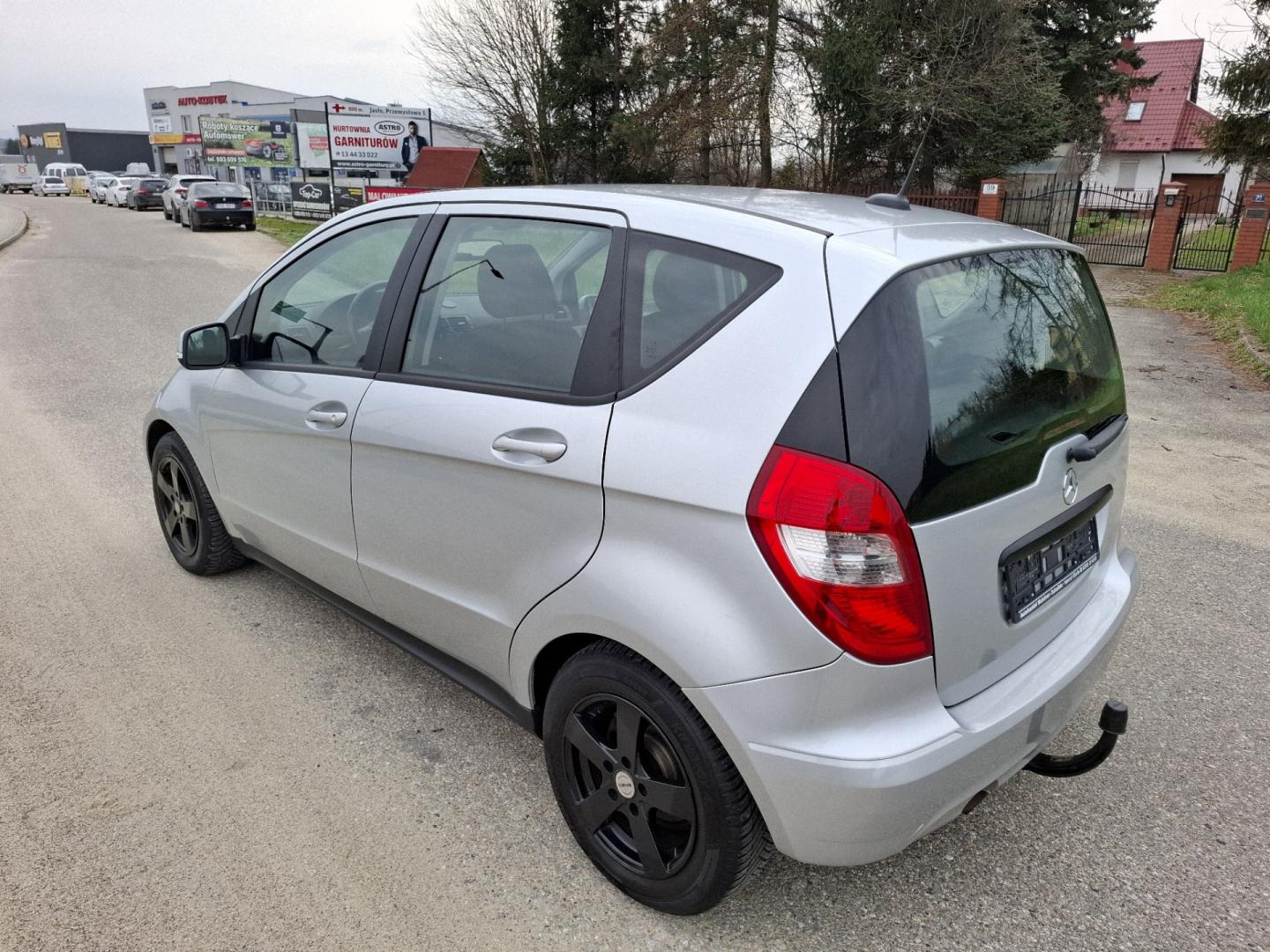 Mercedes A Klasa 1.5 Benzyna 95KM 2010r Grzane Fotele Hak Alu