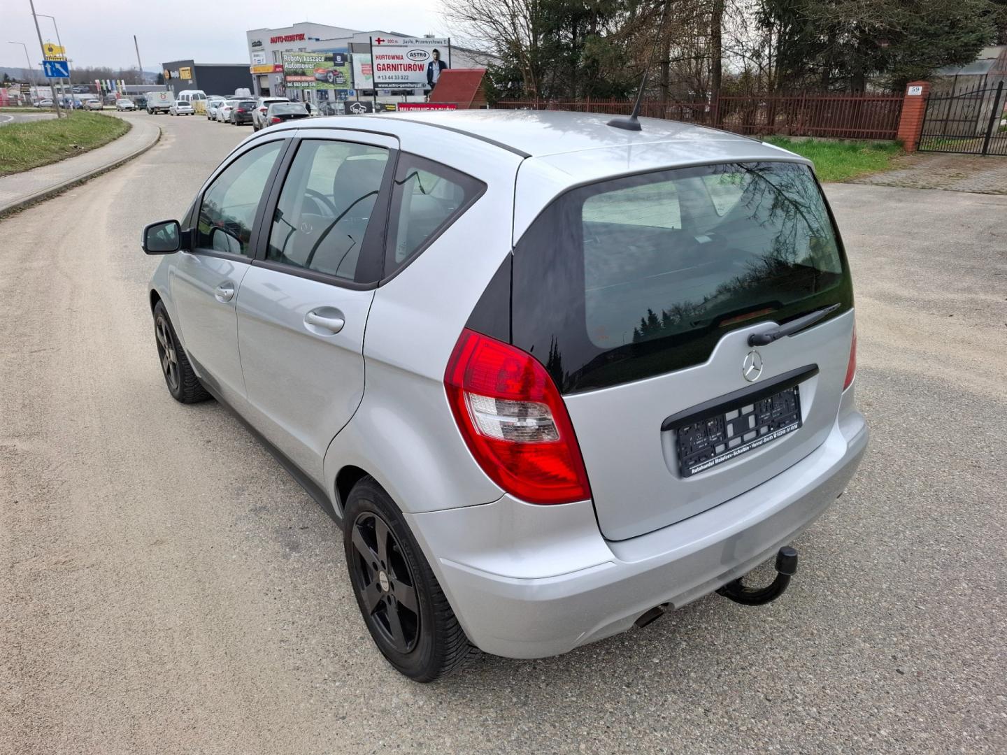 Mercedes A Klasa 1.5 Benzyna 95KM 2010r Grzane Fotele Hak Alu