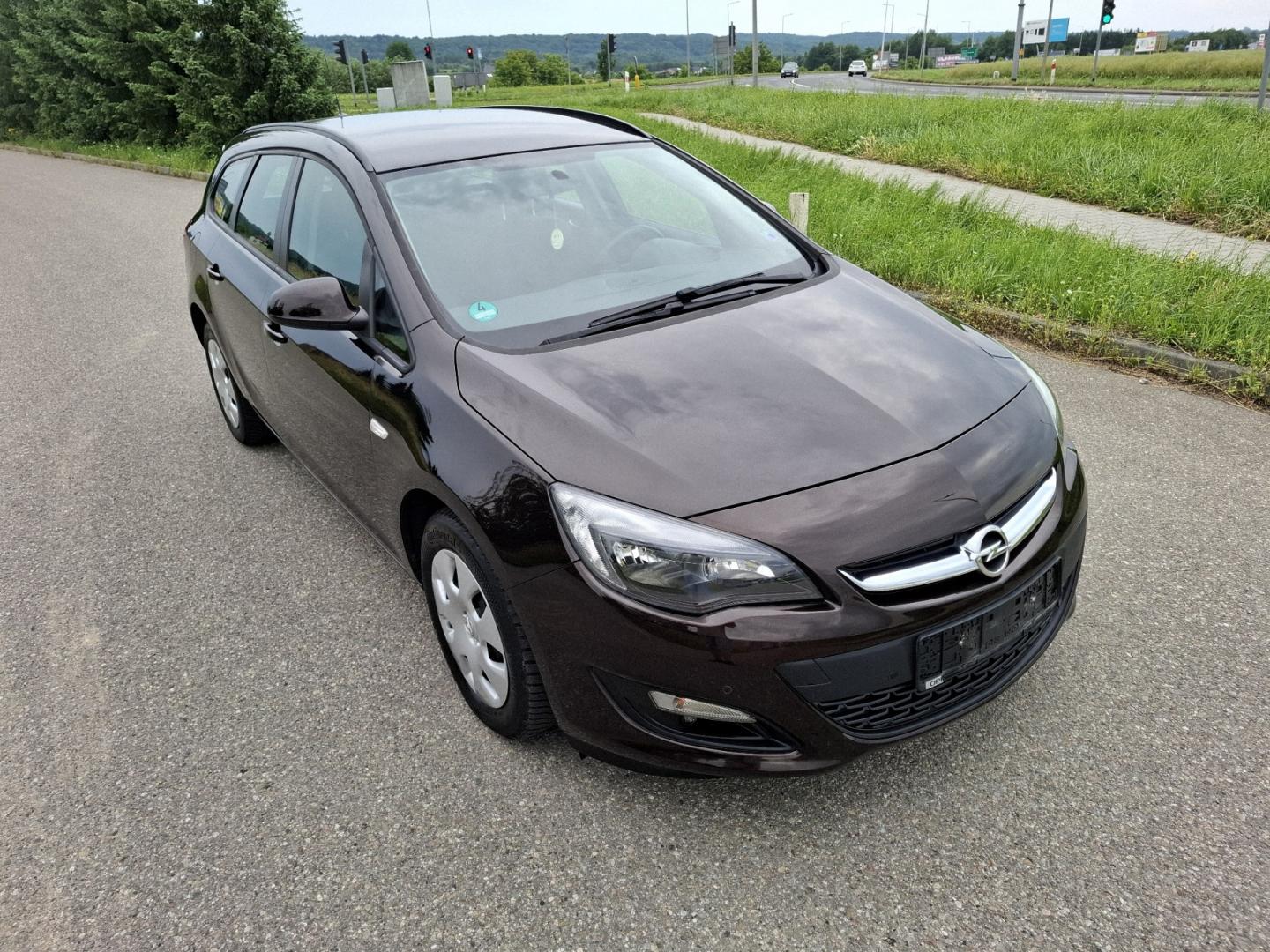 Opel Astra J 1.4 Benzyna Turbo 2014r Lift 6 Bieg Grzana Kierownica