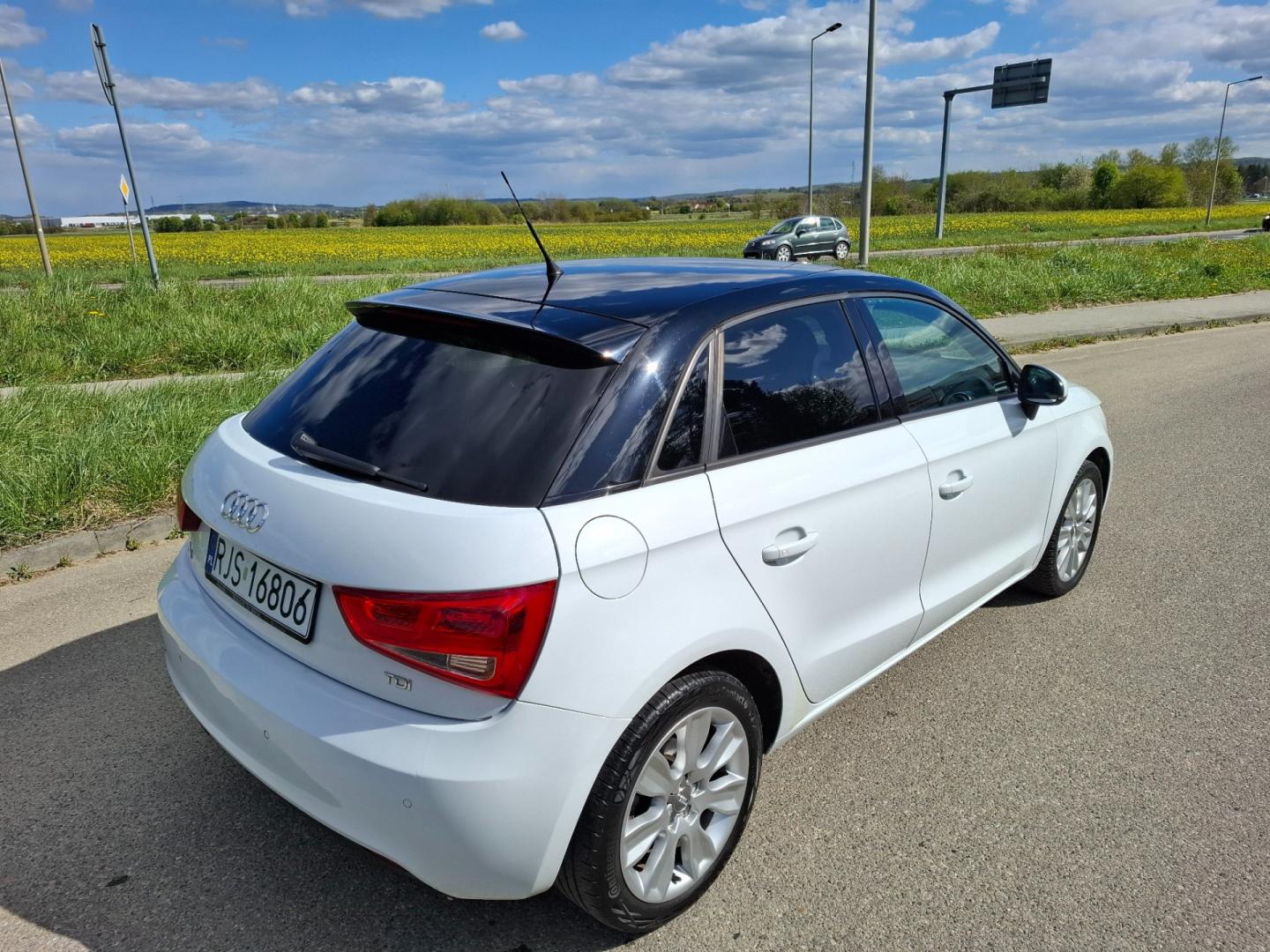 Audi A1 2.0 TDI 143KM 2012r Led Bi-Xenon Navi 2x Alu Biała 5 Drzwi