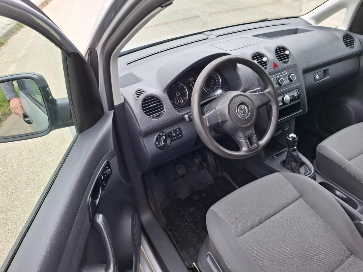 Volkswagen Caddy Lift 2.0 TDI 110KM 2014r Napęd 4x4 Klima 6 Bieg Hak