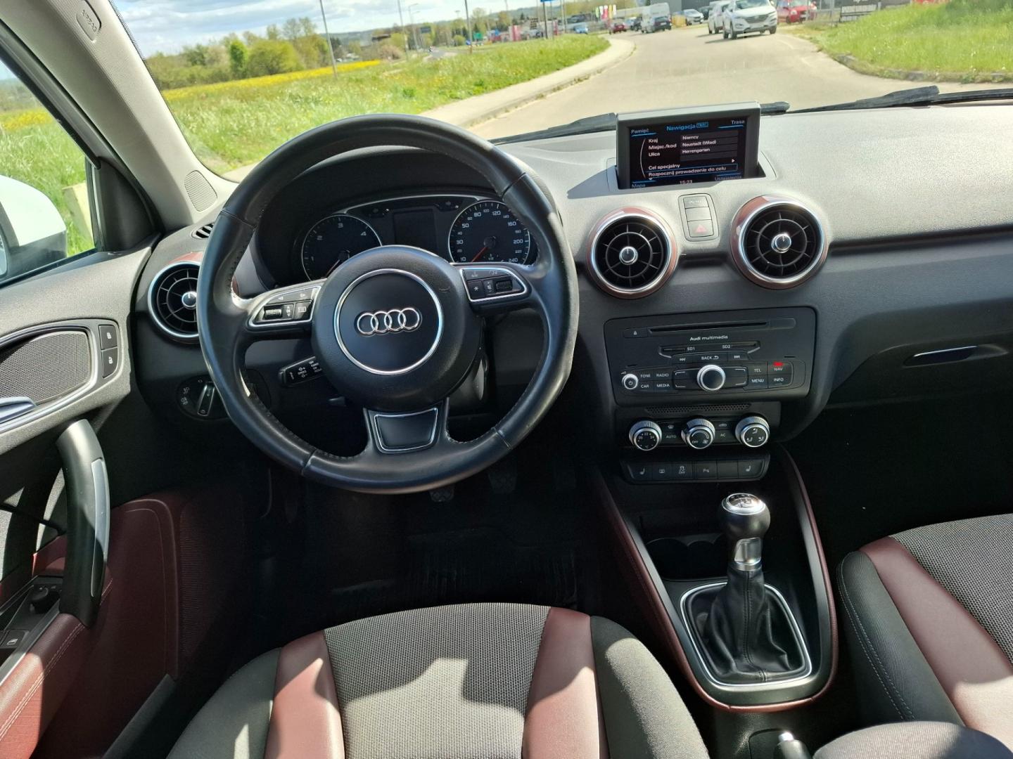 Audi A1 2.0 TDI 143KM 2012r Led Bi-Xenon Navi 2x Alu Biała 5 Drzwi