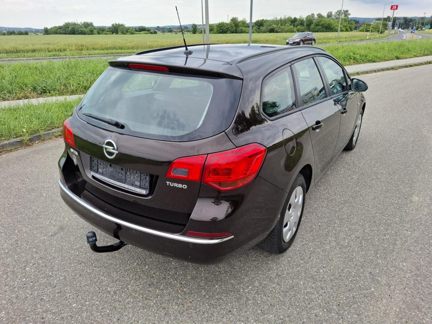 Opel Astra J 1.4 Benzyna Turbo 2014r Lift 6 Bieg Grzana Kierownica Kli