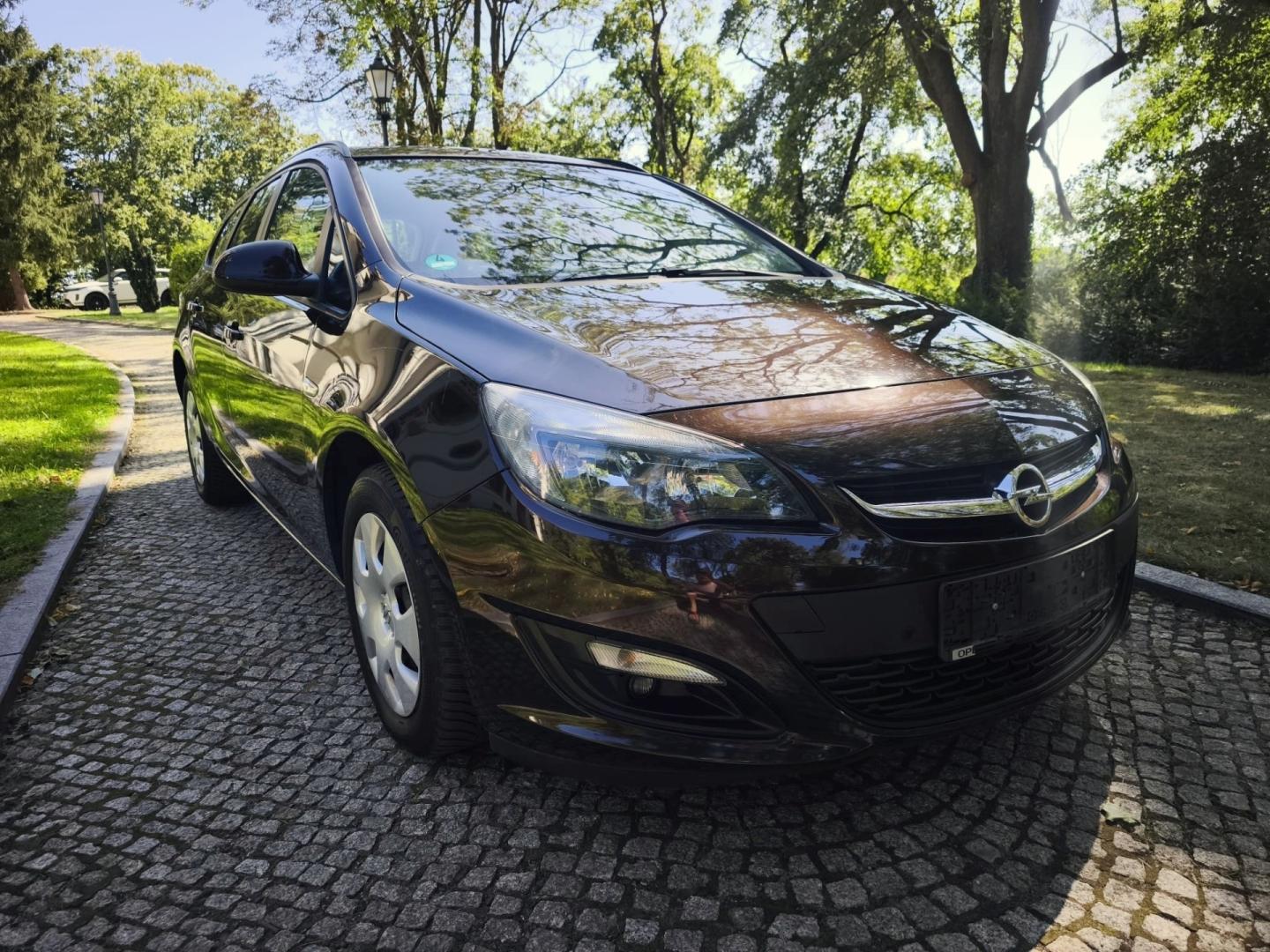 Opel Astra J 1.4 Benzyna Turbo 2014r Lift 6 Bieg Grzana Kierownica