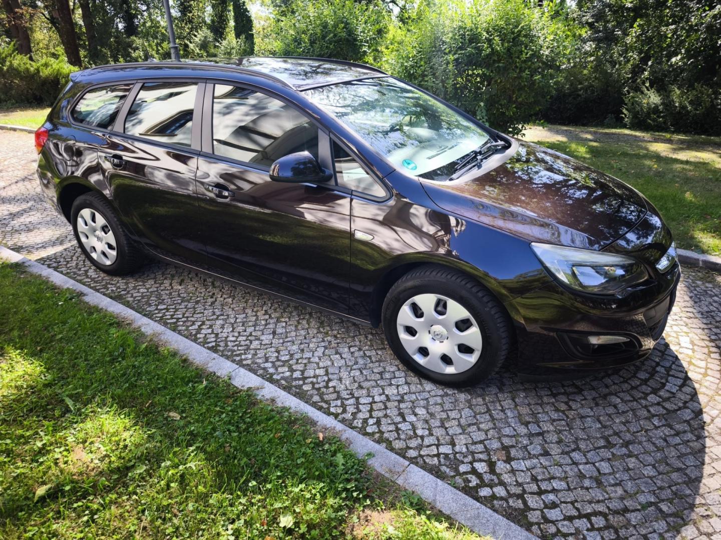 Opel Astra J 1.4 Benzyna Turbo 2014r Lift 6 Bieg Grzana Kierownica