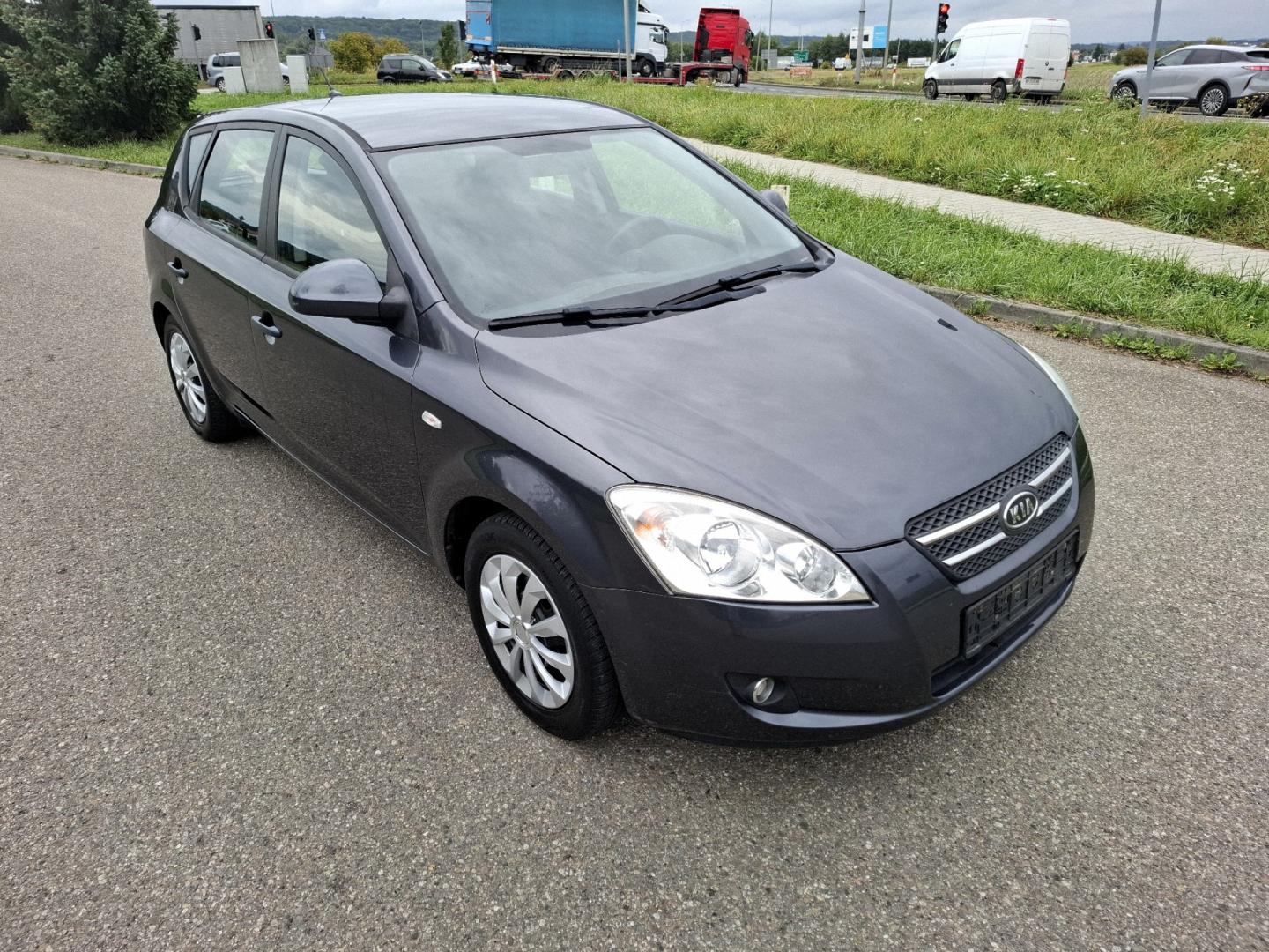 KIA Ceed 1.4 Benzyna 109KM 2008r Klima Nowy Rozrząd