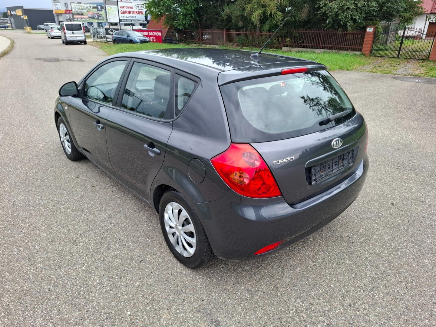 KIA Ceed 1.4 Benzyna 109KM 2008r Klima Nowy Rozrząd