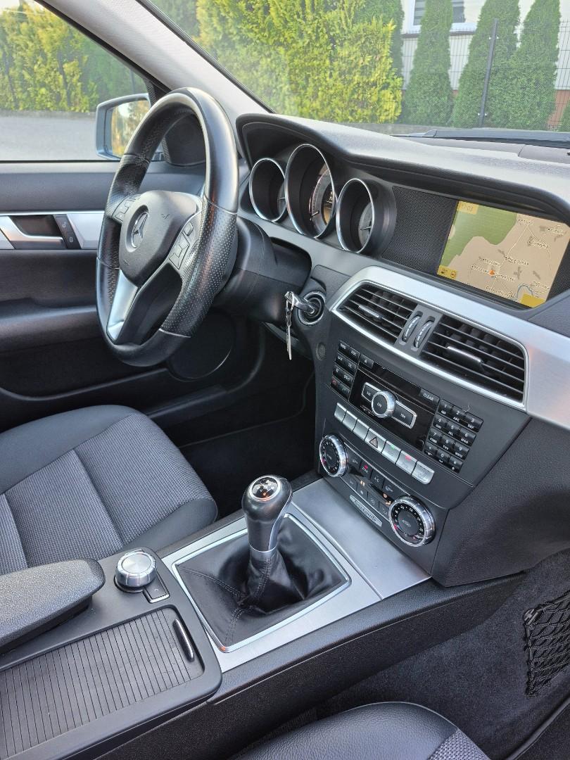 Do sprzedania Mercedes C klasa W204 1.8 benzyna
