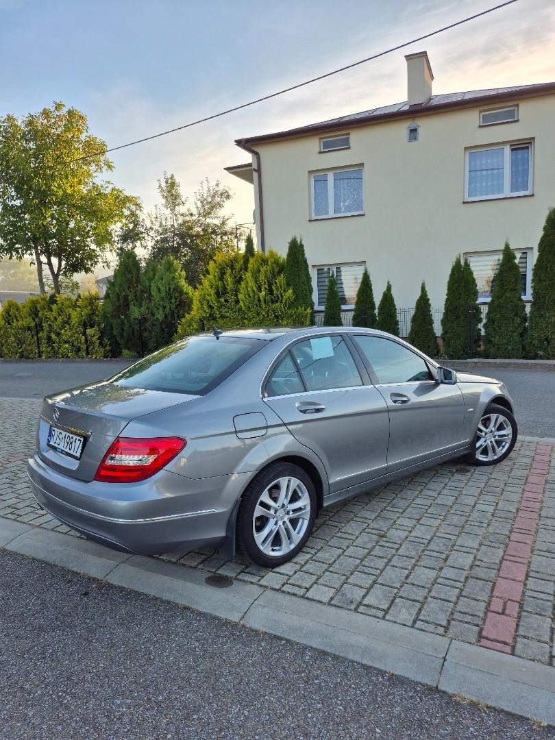 Do sprzedania Mercedes C klasa W204 1.8 benzyna