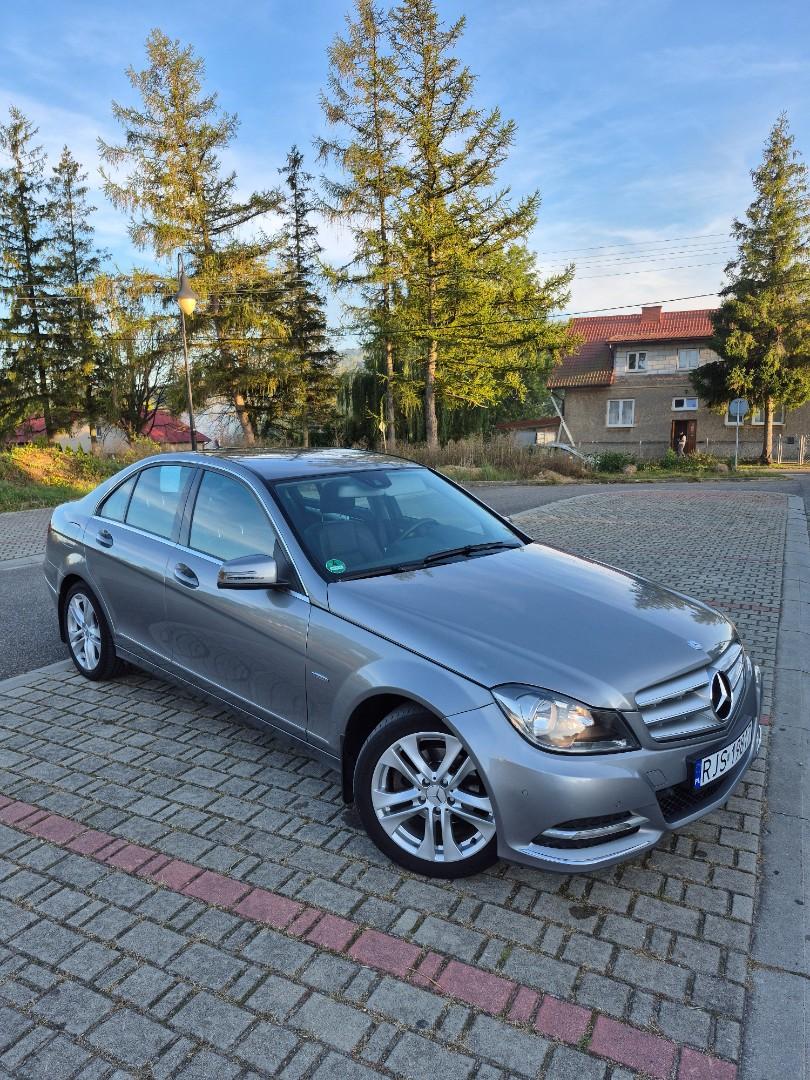 Do sprzedania Mercedes C klasa W204 1.8 benzyna