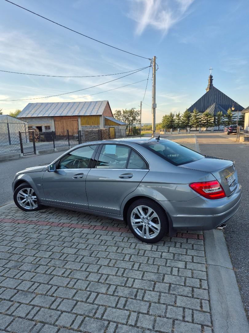 Do sprzedania Mercedes C klasa W204 1.8 benzyna